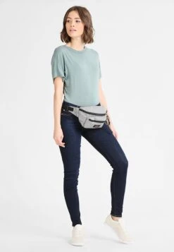 Eastpak Doggy - Heuptas - Sunday Grey