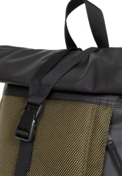 Eastpak Tecum Roll - Rugzak - Cnnct Army -Eastpak 754233c6b0674f0f8fe8cffbbabf997e