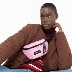 Eastpak Springer Heuptas Flower Shine Pink -Eastpak ek000074 w83 alt001 uc208677 mmid