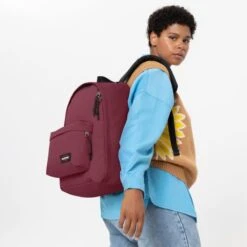 Eastpak Out Of Office Rugzak Bushy Burgundy -Eastpak ek000767 2a9 alt001 uc215053 mhigh