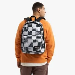 Eastpak Out Of Office Rugzak Tags Checks -Eastpak ek000767 2e9 alt004 uc250874 mhigh