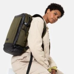 Eastpak Tecum M Cnnct Army -Eastpak ek00091d 5a1 alt001 uc214753 mhigh