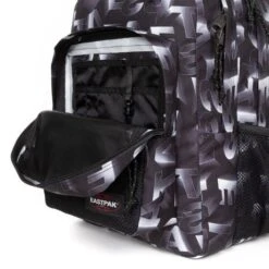 Eastpak Pinzip Rugzak Blocktype Black -Eastpak ek0a5b9q 6d6 alt006 uc224909 mhigh