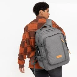 Eastpak Volker CS Rugzak Sunday Grey -Eastpak ek0a5bew 0b3 alt001 uc215605 mhigh