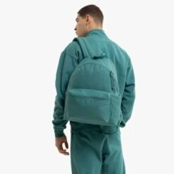 Eastpak Day Pak'r Rugzak Colorful Standard Pine Green 14 Eastpak Day Pak'r Rugzak Colorful Standard Pine Green -Eastpak ek0a5bg4 3f2 alt004 1