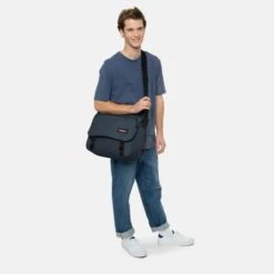 Eastpak Delegate + Schoudertas Triple Denim -Eastpak ek26e26w1