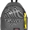 Eastpak Day Pak R - Rugzak - Bold Btr Grey -Eastpak f9e7c0d964064e2bafe514b466c08ff6