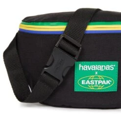 Eastpak Springer Heuptas Havaianas Black -Eastpak springer h black 3